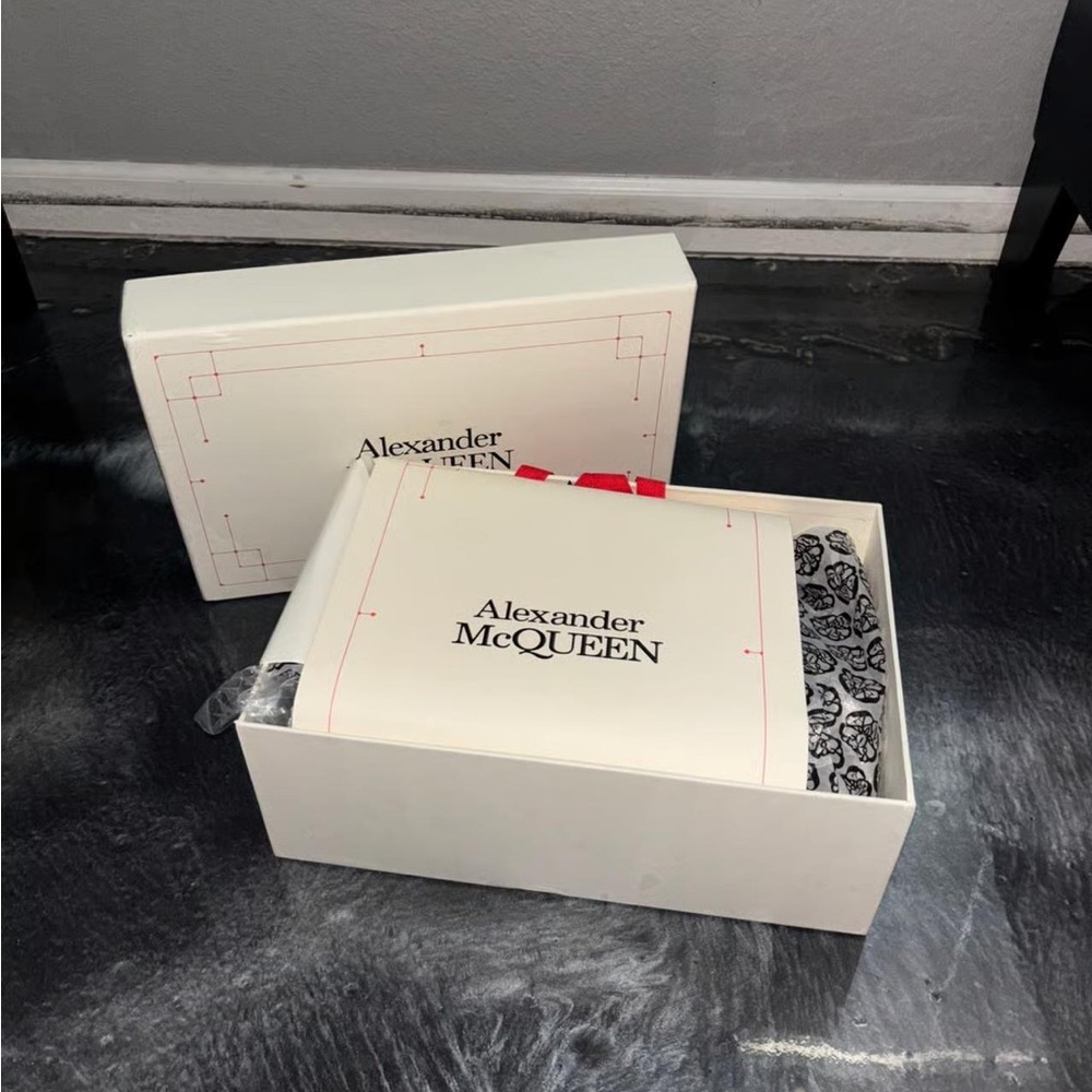 Alexander McQueen Sneakers